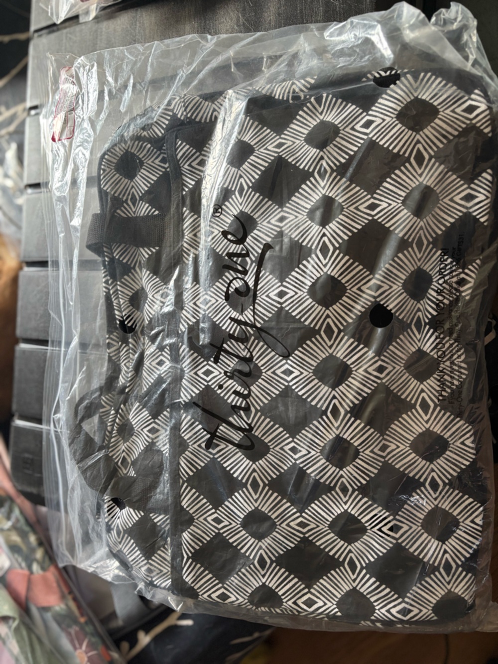 thirty-one Black and White Geometric Tote
